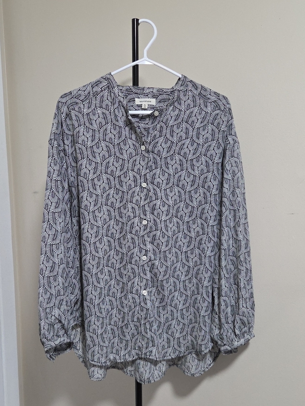 Max Studio Black & White Geometric Button-Down Blouse
